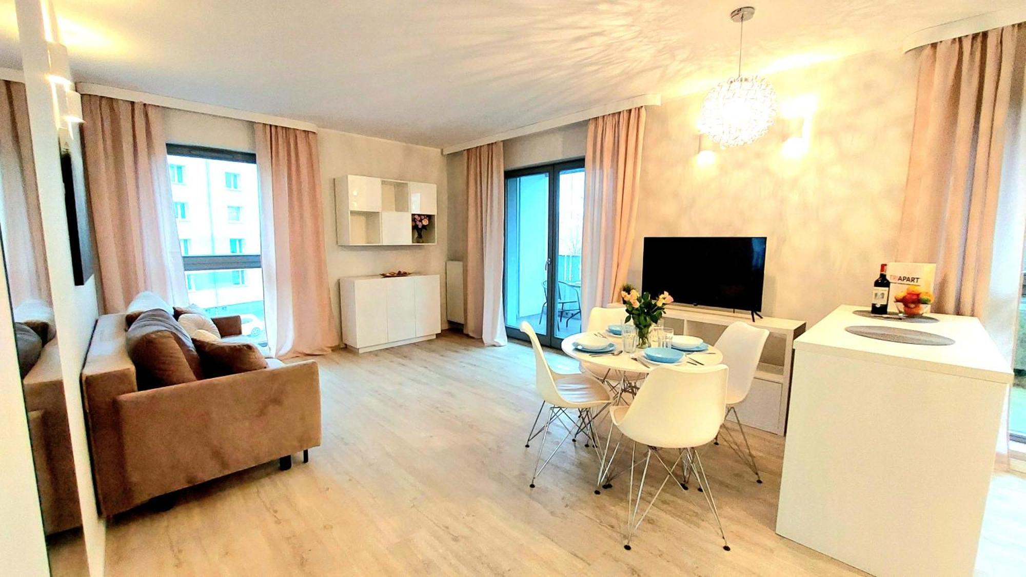 Sunny Breeze Apartment Next To The Beach By Triapart 그단스크 외부 사진